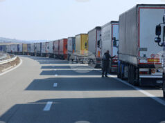 Гърция и Германия разбиха контрабандна мрежа за трафик на кокаин в Европа; наркотикът е бил скрит в камиони, регистрирани главно в България