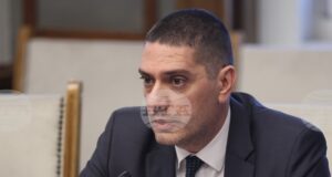 Председателят на комисията по отбрана Христо Гаджев обясни, че за да може да каже срокове, ратификацията за Съвета за мир първо трябва да бъде внесена в парламента