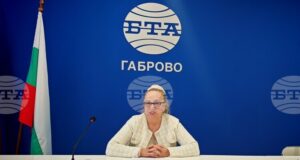 Представяне на списание ЛИК „Българските пари“
                                                                                                Еврото често се определя като последната голяма стъпка от нашата евроинтеграция, каза заместник областният управител на Габрово Даниела Маринова