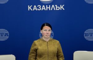 Представяне на списание ЛИК „Читалищата в минало и бъдеще време“
За да имаме държава, трябва да имаме и читалища, които да пазят културната памет, каза председателят на НЧ „Искра – 1860“ в Казанлък Теодора Иванова Представяне на списание ЛИК „Читалищата в минало и бъдеще време“
За да имаме държава, трябва да имаме и читалища, които да пазят културната памет, каза председателят на НЧ "Искра – 1860" в Казанлък Теодора Иванова