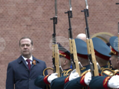 През 2025 г. над 422 000 души са подписали договори с руската армия, което е спад спрямо предходната година