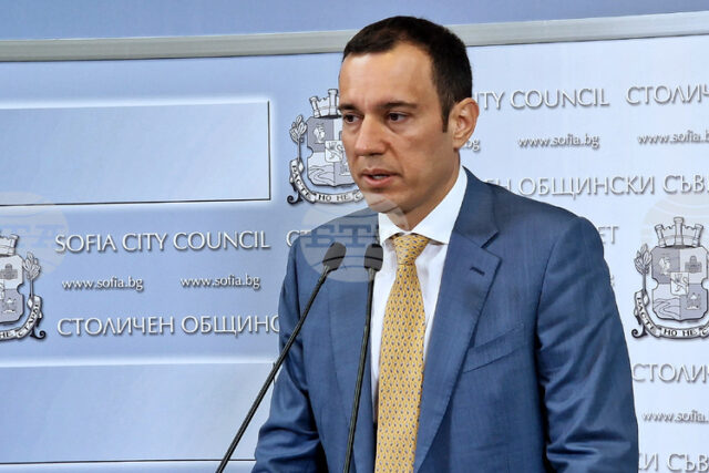 През 2025 г. са разрешени около 33% от всички подадени към Столичната община сигнали, а средното време за реакция е намалено с 43%, съобщи Васил Терзиев
