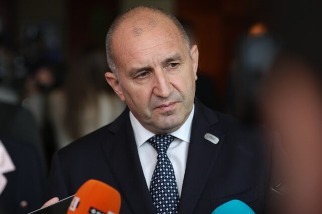 Президентът Румен Радев във Фейсбук: Готови сме, можем и ще Румен Радев