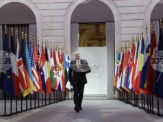 Премиерът в оставка Росен Желязков пристигна в Париж за участие в срещата на Коалицията на желаещите