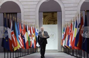 Премиерът в оставка Росен Желязков пристигна в Париж за участие в срещата на Коалицията на желаещите Премиерът в оставка Росен Желязков пристигна в Париж за участие в срещата на Коалицията на желаещите