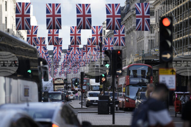 Продажбите на нови автомобили във Великобритания са нараснали с близо 3,5 процента през 2025 г.