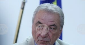 Процесът на въвеждането на еврото е плавен, според председателя на КЗК Росен Карадимов