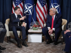 РАЗШИРЕНА
Тръмп обяви, че няма да налага мита от другия месец, тъй като е договорил с НАТО контурите на сделка за Гренландия РАЗШИРЕНА
Тръмп обяви, че няма да налага мита от другия месец, тъй като е договорил с НАТО контурите на сделка за Гренландия