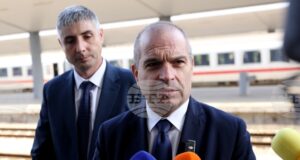 Реформата в БДЖ закъснява с над 25 години, според министъра на транспорта и съобщенията в оставка Гроздан Караджов