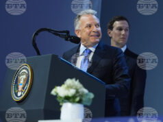 Русия, Украйна и САЩ започнаха преки преговори в Абу Даби Американските пратеници в преговорите между Украйна и Русия Стив Уиткоф и Джаред Къшнър.