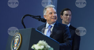 Американските пратеници в преговорите между Украйна и Русия Стив Уиткоф и Джаред Къшнър.