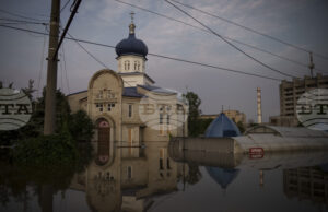 Руските войски обстреляха катедрала в Херсон Руските войски обстреляха катедрала в Херсон