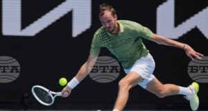 Руският тенисист Даниил Медведев няма планове да играе за друга държава