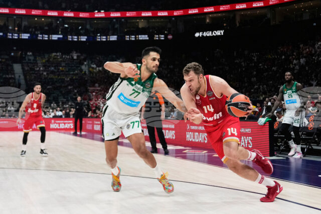 С отлични изяви на Александър Везенков Олимпиакос надигра Панатинайкос в голямото гръцко дерби на Евролигата