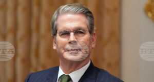 САЩ се нуждаят от Гренландия заради "слабостта" на Европа, заяви американският министър на финансите Скот Бесънт