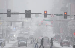 Силна зимна буря прекъсна електрозахранването на хиляди домакинства в САЩ и причини транспортен хаос в редица щати