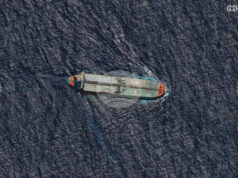 Според руска телевизия американски войници се опитват да се качат на борда на петролен танкер, свързан с Венецуела, от хеликоптер