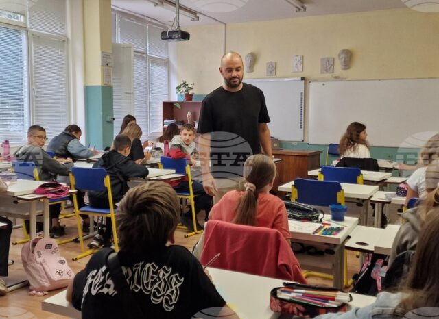 Сурвакарската група „Йорданови Арт и приятели“ събра най-много гласове в Сурвакарската група „Йорданови Арт и приятели“ събра най-много гласове в класацията на публиката на Международния фестивал „Сурва“ в Перник