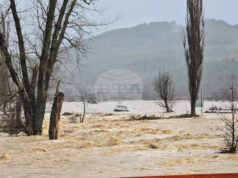 Създадена е организация за защита на населението в Крумовград и Кирково, съобщи Министерството на околната среда и водите Създадена е организация за защита на населението в Крумовград и Кирково, съобщи Министерството на околната среда и водите