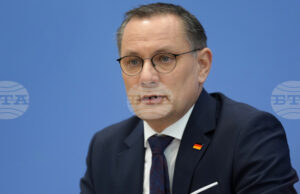 Съпредседателят на „Алтернатива за Германия“ Крупала планира задълбочаване на връзките с Китай