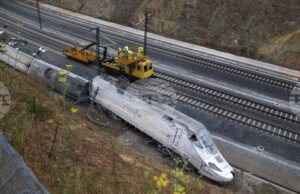 Илюстративна снимка на дарайлирал високоскоростен влак в Испания