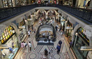 Темпът на покачване на потребителските цени в Австралия се забавя през ноември, но основната инфлация остава стабилна