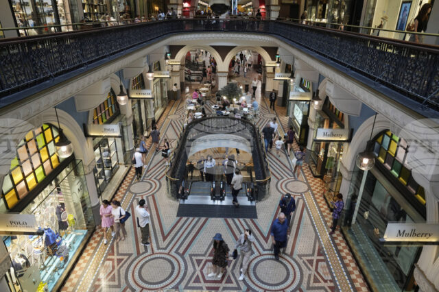 Темпът на покачване на потребителските цени в Австралия се забавя през ноември, но основната инфлация остава стабилна