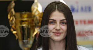 Теодора Цанева ще представя България на турнир по карате в Тбилиси