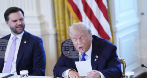 Тръмп заяви, че САЩ ще изберат кои петролни компании могат да инвестират във Венецуела