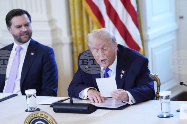 Тръмп заяви, че САЩ ще изберат кои петролни компании могат Тръмп заяви, че САЩ ще изберат кои петролни компании могат да инвестират във Венецуела