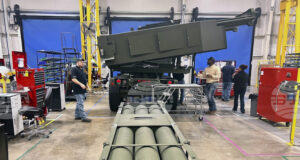 Тръмп иска 1,5 трилиона долара за отбрана през 2027 г. и заплашва да спре дивиденти и обратно изкупуване на акции в сектора