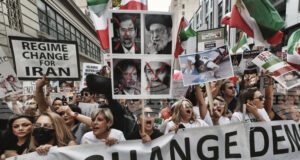 Ударите в Иран все още са опция за Тръмп, според Белия дом