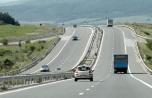 Фонд „Пътна безопасност“ блокира почти половин милиард лева от глоби: кой печели и кой губи АПИ, пътища