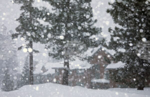 Хотел и параклис от лед в курортния комплекс „Томаму“ на остров Хокайдо са отворени за посетители