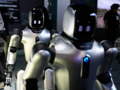 Хуманоидите роботи вече танцуват и изпълняват акробатични номера, а индустрията очаква с нетърпение да ги внедри в работния процес Хуманоидите роботи вече танцуват и изпълняват акробатични номера, а индустрията очаква с нетърпение да ги внедри в работния процес