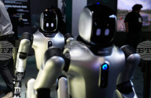 Хуманоидите роботи вече танцуват и изпълняват акробатични номера, а индустрията очаква с нетърпение да ги внедри в работния процес