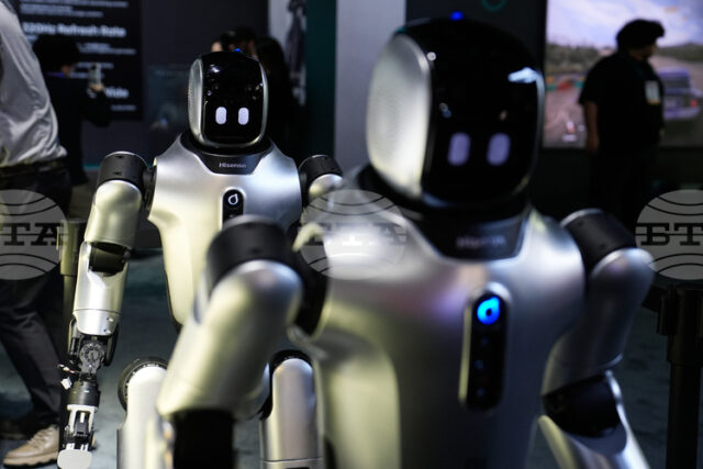 Хуманоидите роботи вече танцуват и изпълняват акробатични номера, а индустрията очаква с нетърпение да ги внедри в работния процес