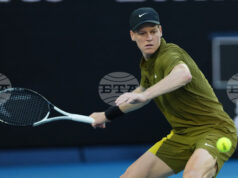 Яник Синер даде само седем гейма по пътя си към третия кръг на Откритото първенство на Австралия, Стан Вавринка записа рекордна победа Яник Синер даде само седем гейма по пътя си към третия кръг на Откритото първенство на Австралия, Стан Вавринка записа рекордна победа