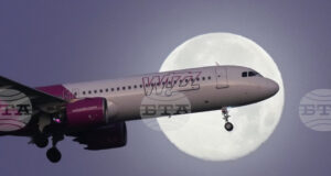 „Уиз Еър“ обмисля полети до САЩ, съобщават местни медии