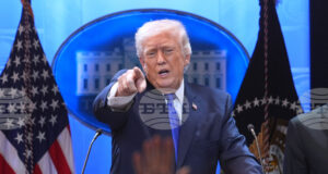 РАЗШИРЕНА
                                                                                                Тръмп заяви, че ще наложи глобални мита от 10%, след като загуби делото във Върховния съд