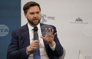 "Няма шанс" американски удар по Иран да въвлече САЩ в дълга война в региона, заяви вицепрезидентът Ванс "Няма шанс" американски удар по Иран да въвлече САЩ в дълга война в региона, заяви вицепрезидентът Ванс