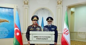АЗЕРТАДЖ: Азербайджанският министър на отбраната се срещна с иранския си колега