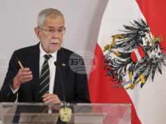 Австрийският президент подкрепи плановете за удължаване на военната служба