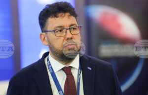 Без инвестиции в енергийната мрежа соларната енергия вместо решение, може да се превърне в проблем, смята председателят на БАСЕЛ Димитър Белелиев