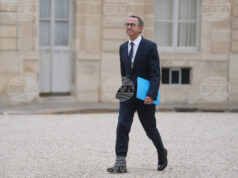 Бившият вътрешен министър на Франция Брюно Рьотайо влиза в надпреварата за Елисейския дворец Брюно Рьотайо