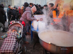 Близо 2600 жилищни сгради в Киев са без отопление след руските удари, съобщи кметът Кличко