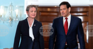 Британската външна министърка ще се срещне с американския държавен секретар във Вашингтон