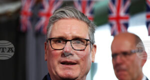 Британският премиер Стармър каза, че за него е било "чест" да работи с подалия оставка шеф на канцеларията си Максуийни