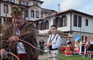 Бутикови изби и домашни винопроизводители представиха реколтата си на традиционния празник „Трифониада“ в Златоград