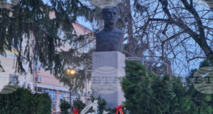 В Исперих почетоха паметта на Васил Левски с поклонение, рецитал и поднасяне на цветя